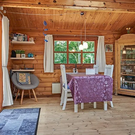 Cozy Coastal Retreat-by Traum *