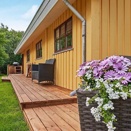 Cozy Coastal Retreat-by Traum Sindrup