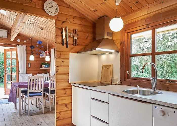 Cozy Coastal Retreat-by Traum Sindrup
